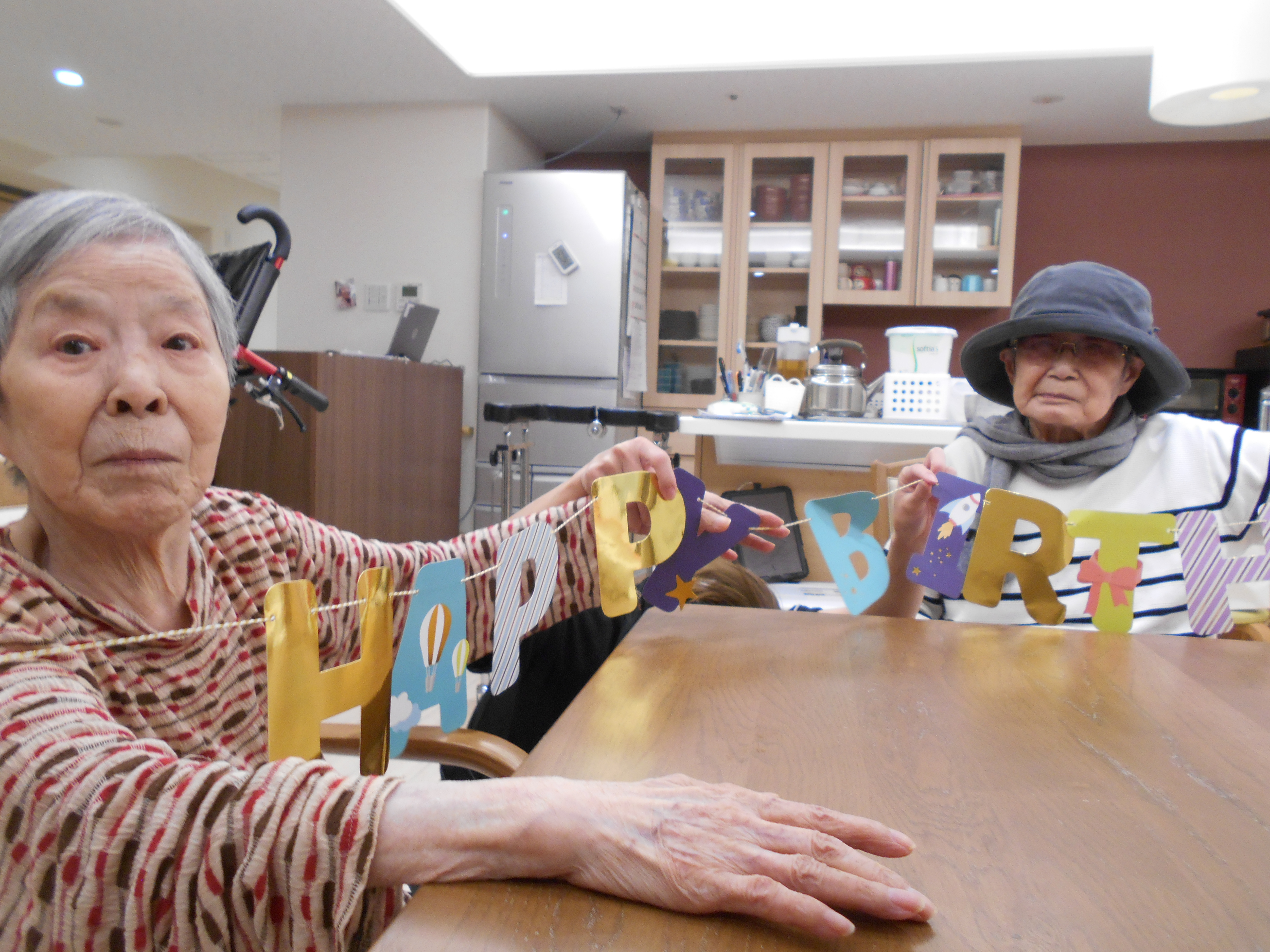 １０月のお誕生祝い＊＊鈴蘭ユニット＊＊